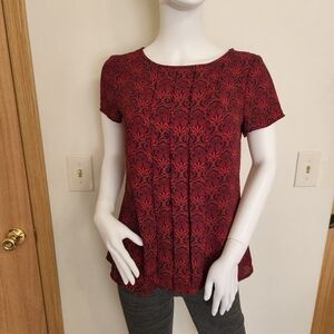 LOFT red floral‎ blouse size small